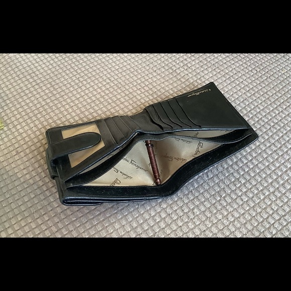 Salvatore Ferragamo leather wallet - Picture 10 of 11